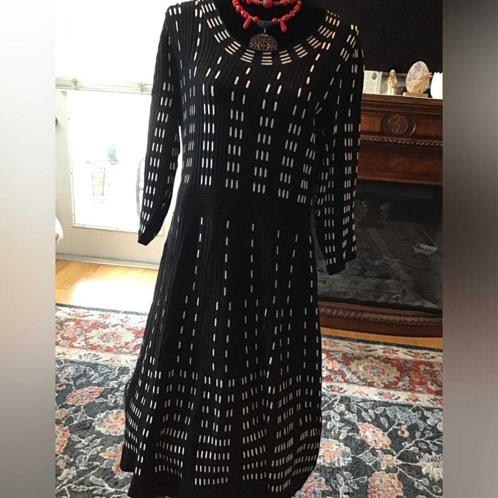 🌹NWT LANE BRYANT 14/16 A-LINE SWEATER KNIT BLK/WHITE DRESS - Picture 8 of 9